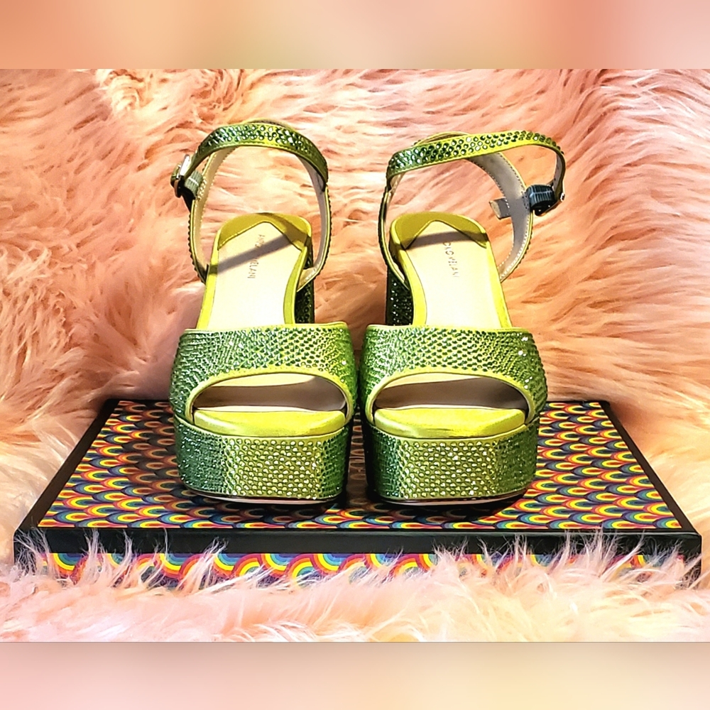 ANTONIO MELANI Shimmering Green Platform Heels = NWOT